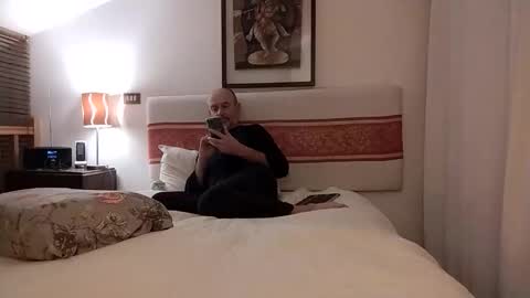 Snapshot of _badprofessor_ chatting on January 16, 6:39 am AdultSinner online show from January 16, 6:39 am