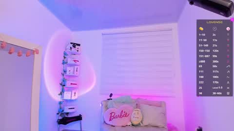 Andrea online show from February 9, 8:45 pm