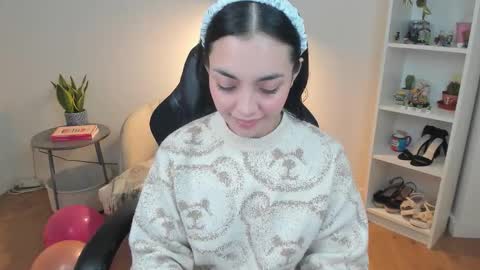 Bella Evans online show from March 20, 7:02 am