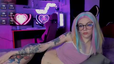 Snapshot of _black_fox__ chatting on October 10, 12:09 am Olivia Subscribe to my Fansly - online show from October 10, 12:09 am