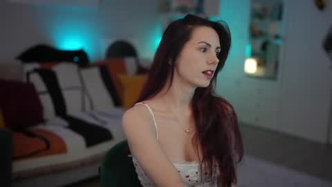 Lili online show from April 25, 9:23 am