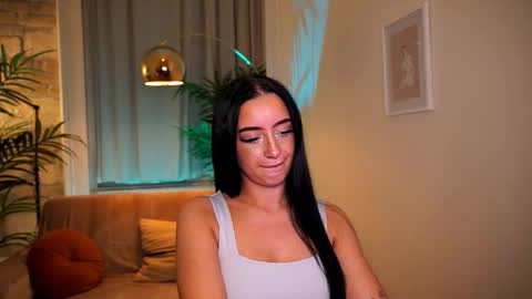 Pearl online show from February 24, 5:33 pm