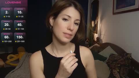 Snapshot of _blackpearl chatting on February 9, 10:54 pm Laura online show from February 9, 10:54 pm