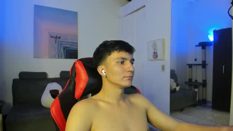 Snapshot of _blakee chatting on January 16, 5:53 am B L A K E online show from January 16, 5:53 am