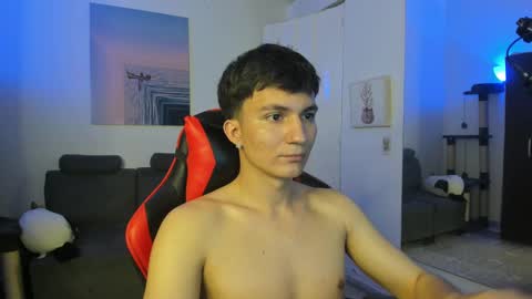 Snapshot of _blakee chatting on January 18, 1:52 am B L A K E online show from January 18, 1:52 am