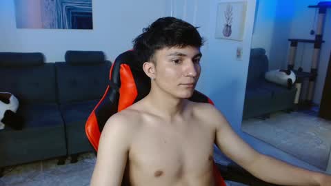 Snapshot of _blakee chatting on March 5, 11:27 pm B L A K E online show from March 5, 11:27 pm