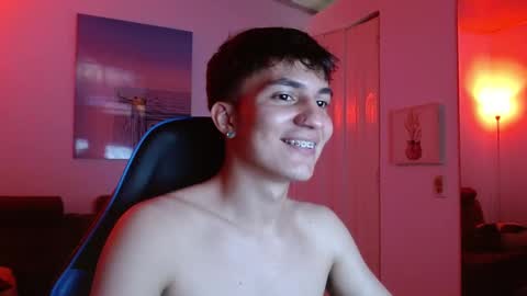 Snapshot of _blakee chatting on January 7, 7:27 pm B L A K E online show from January 7, 7:27 pm