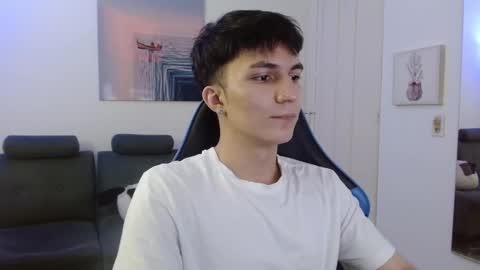 Snapshot of _blakee chatting on January 10, 7:04 pm B L A K E online show from January 10, 7:04 pm