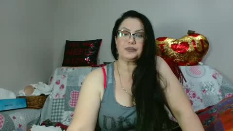 KHALEESI online show from December 5, 1:14 am