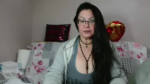 KHALEESI online show from November 18, 6:45 pm