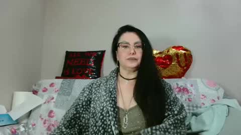 KHALEESI online show from November 24, 7:02 pm