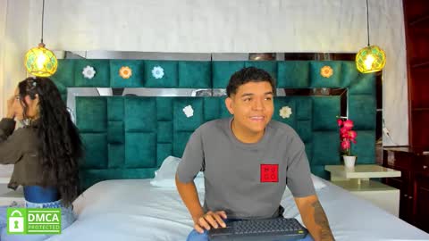 _bonnyandclyde online show from January 14, 12:22 pm