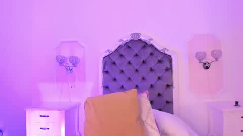 Snapshot of _brenda_becker chatting on June 25, 7:40 pm Brenda online show from June 25, 7:40 pm