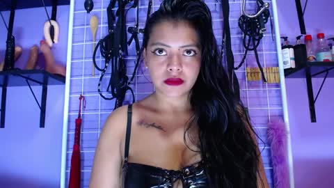 Snapshot of _candy_bdsm_ chatting on April 11, 11:36 am Bella online show from April 11, 11:36 am