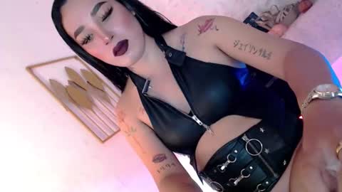 Caroline online show from February 25, 5:28 am