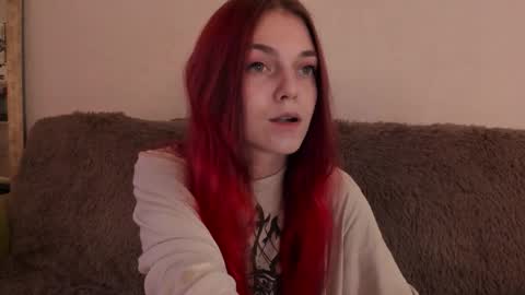 Caroline online show from October 5, 1:53 pm