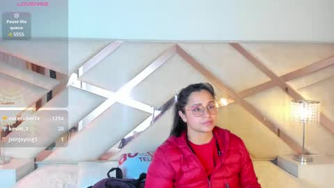 Snapshot of _carolinee_sweet chatting on December 21, 11:01 am Caroline Sweet online show from December 21, 11:01 am