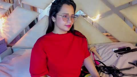 Snapshot of _carolinee_sweet chatting on December 29, 8:44 am Caroline Sweet online show from December 29, 8:44 am