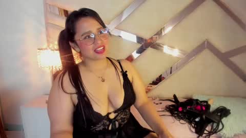 Snapshot of _carolinee_sweet chatting on January 9, 9:37 am Caroline Sweet online show from January 9, 9:37 am