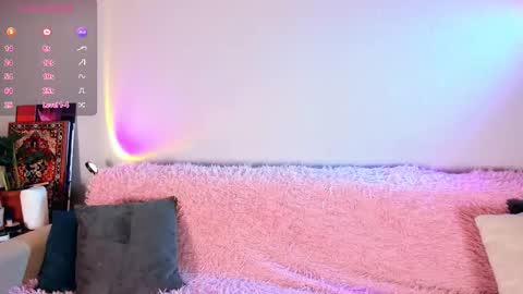 Snapshot of _ccrystaa_ chatting on November 30, 6:50 am Christina Chris online show from November 30, 6:50 am