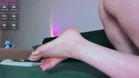 Snapshot of _ccrystaa_ chatting on February 9, 8:18 am Christina Chris online show from February 9, 8:18 am