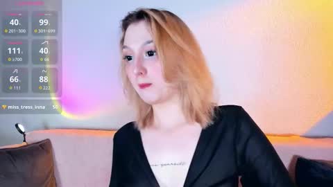 Snapshot of _ccrystaa_ chatting on February 24, 5:38 am Christina Chris online show from February 24, 5:38 am