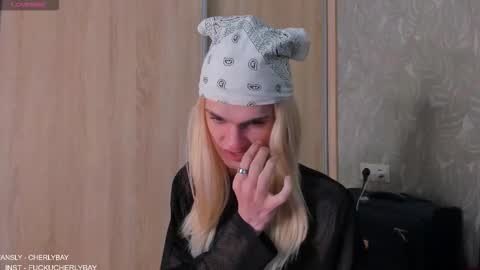 Snapshot of _cherlybay_ chatting on October 17, 10:45 pm CHER - Independent model online show from October 17, 10:45 pm