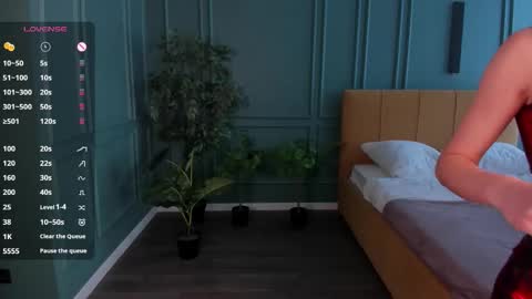 _chillbacca_ online show from March 25, 12:00 pm