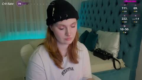 Alisa NO NUDE online show from December 17, 1:39 am