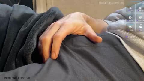 Snapshot of _chr chatting on February 8, 10:51 am Chris online show from February 8, 10:51 am