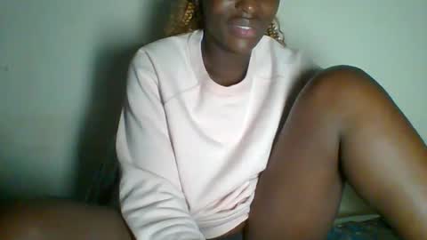 clara online show from February 7, 8:42 pm