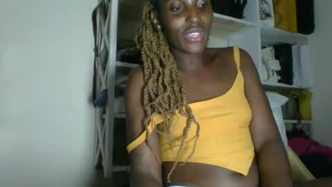 clara online show from May 10, 1:49 pm