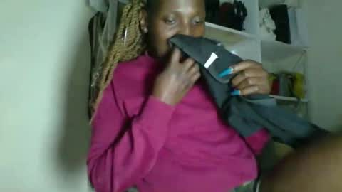 clara online show from May 12, 6:43 am