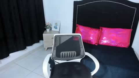 _cleo_hott online show from January 23, 3:05 am