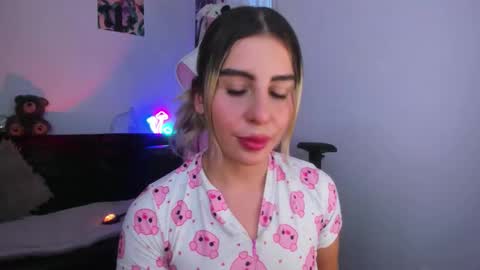 Snapshot of _cloe_1 chatting on November 3, 10:42 pm Chloe online show from November 3, 10:42 pm