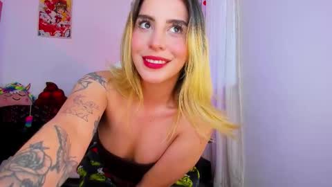 Snapshot of _cloe_1 chatting on January 5, 10:46 pm Chloe online show from January 5, 10:46 pm