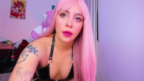 Snapshot of _cloe_1 chatting on February 2, 5:28 am Chloe online show from February 2, 5:28 am