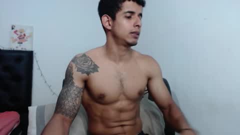 Snapshot of _crissgex_ chatting on February 8, 2:04 am crissgex online show from February 8, 2:04 am