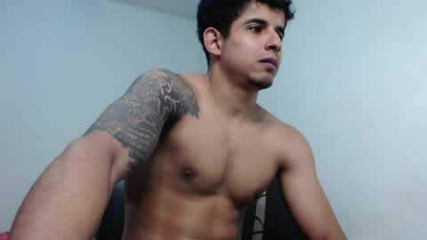  crissgex  online show from May 13, 2:31 am