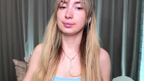 _crystal_moon_1 online show from November 18, 6:23 pm