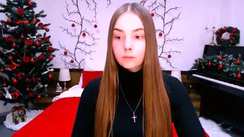 Snapshot of _cuddle_bug_ chatting on January 8, 1:02 pm Erika online show from January 8, 1:02 pm