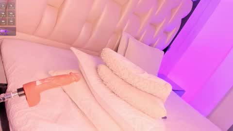     online show from March 7, 9:23 pm