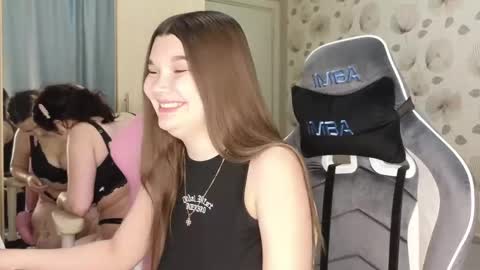 _cute_ice online show from May 17, 9:06 am