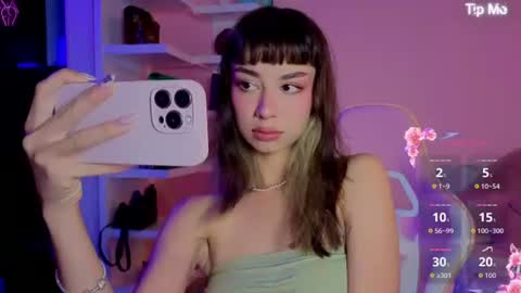 Snapshot of _cute_isabella_ chatting on July 4, 11:44 pm _cute_isabella_ online show from July 4, 11:44 pm