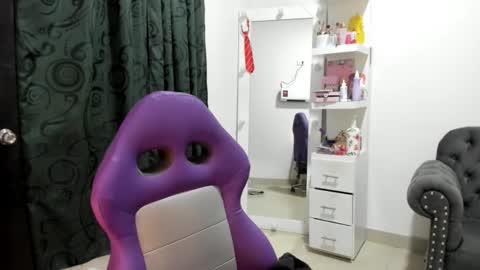 Katherine   Shedule  10pm -4 am  Colombia hour online show from October 21, 4:13 am