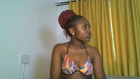 Snapshot of _cutestephanie chatting on December 19, 1:18 pm STEPH online show from December 19, 1:18 pm