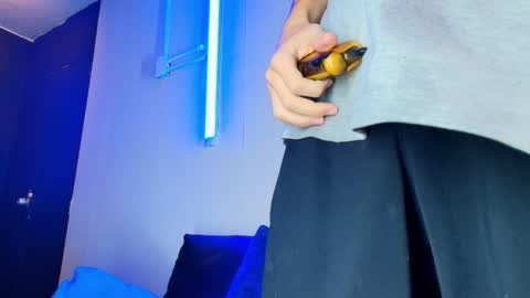 Dante online show from October 15, 7:36 pm