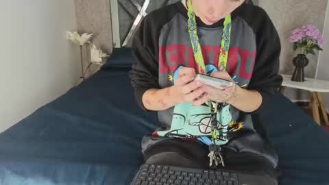 Dante online show from January 12, 3:01 am