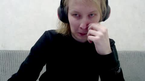 Snapshot of _dash_ chatting on April 2, 4:26 pm Tony online show from April 2, 4:26 pm