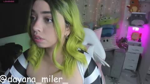 Snapshot of _dayana_miler chatting on March 6, 11:45 pm IG Dayana miler online show from March 6, 11:45 pm